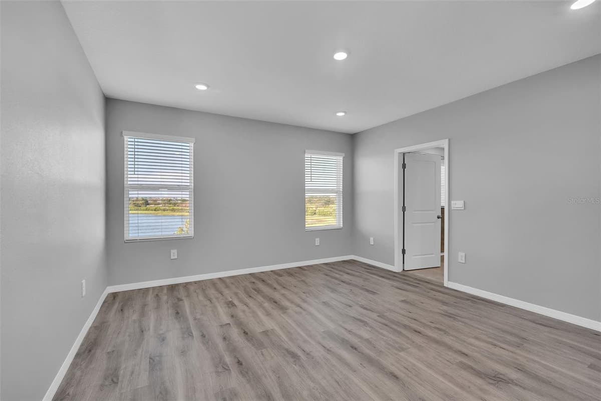5748 WOODLAND SAGE DRIVE — photo 32 of 76