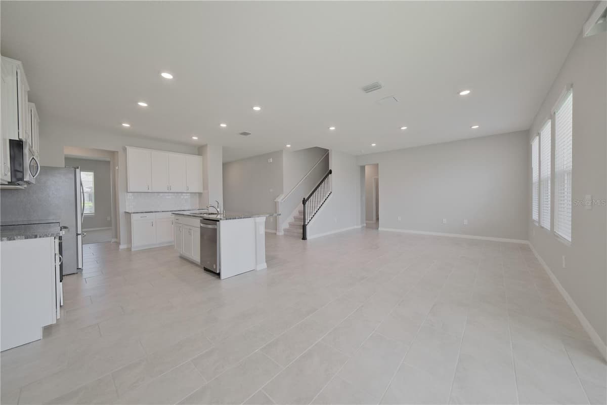 5748 WOODLAND SAGE DRIVE — photo 15 of 55