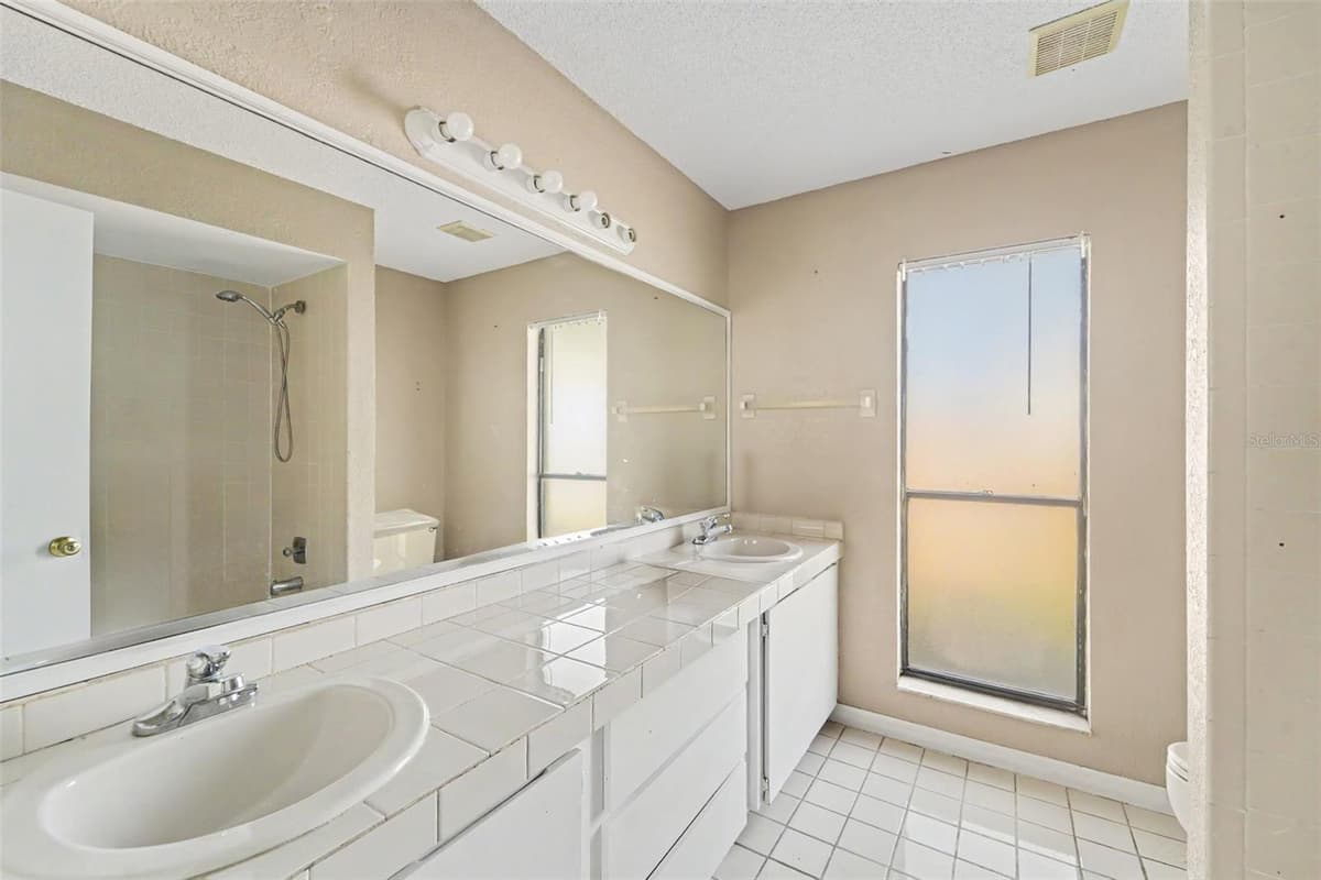 8422 SPRING HILL DRIVE — photo 18 of 26