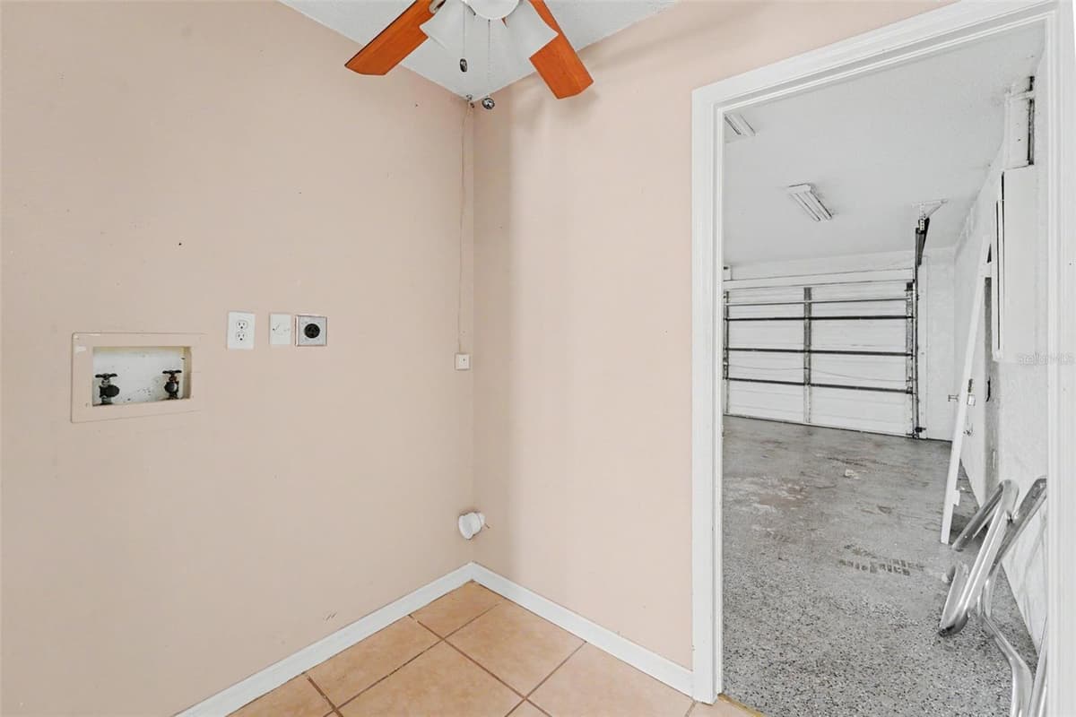 8422 SPRING HILL DRIVE — photo 19 of 26