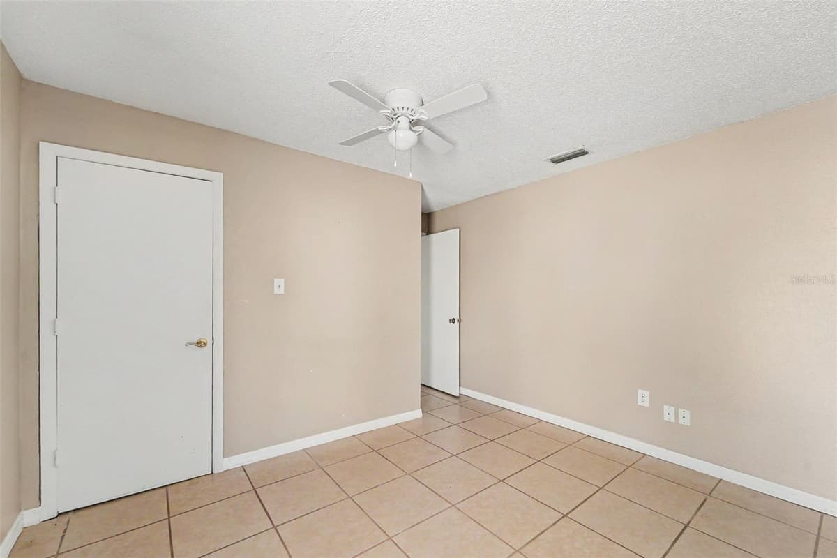 8422 SPRING HILL DRIVE — photo 17 of 26