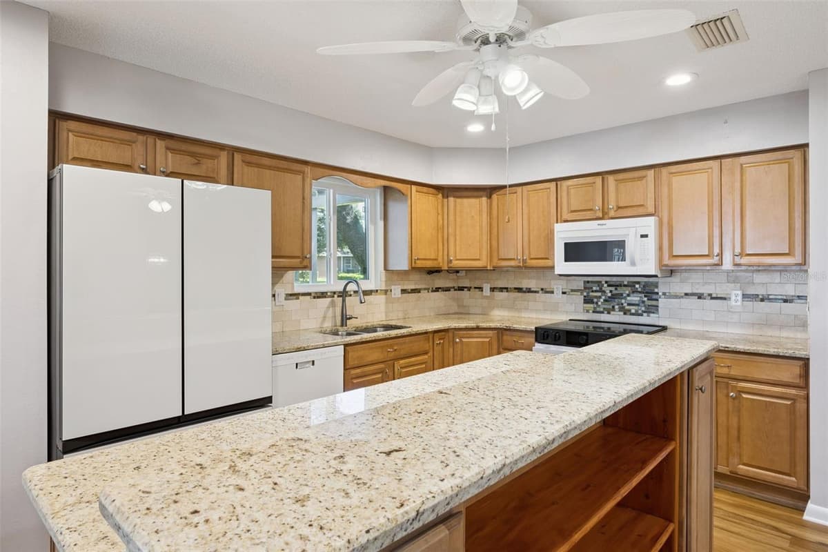5606 ROSEWALL CIRCLE — photo 14 of 65