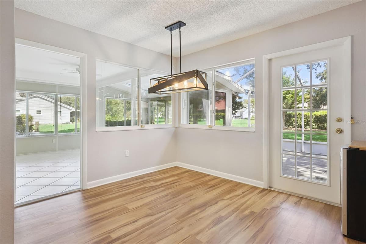 5606 ROSEWALL CIRCLE — photo 17 of 65