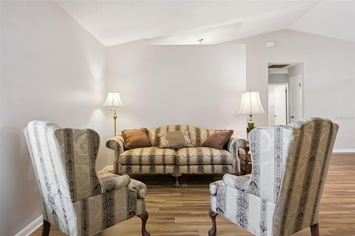 5606 ROSEWALL CIRCLE — photo 7 of 65