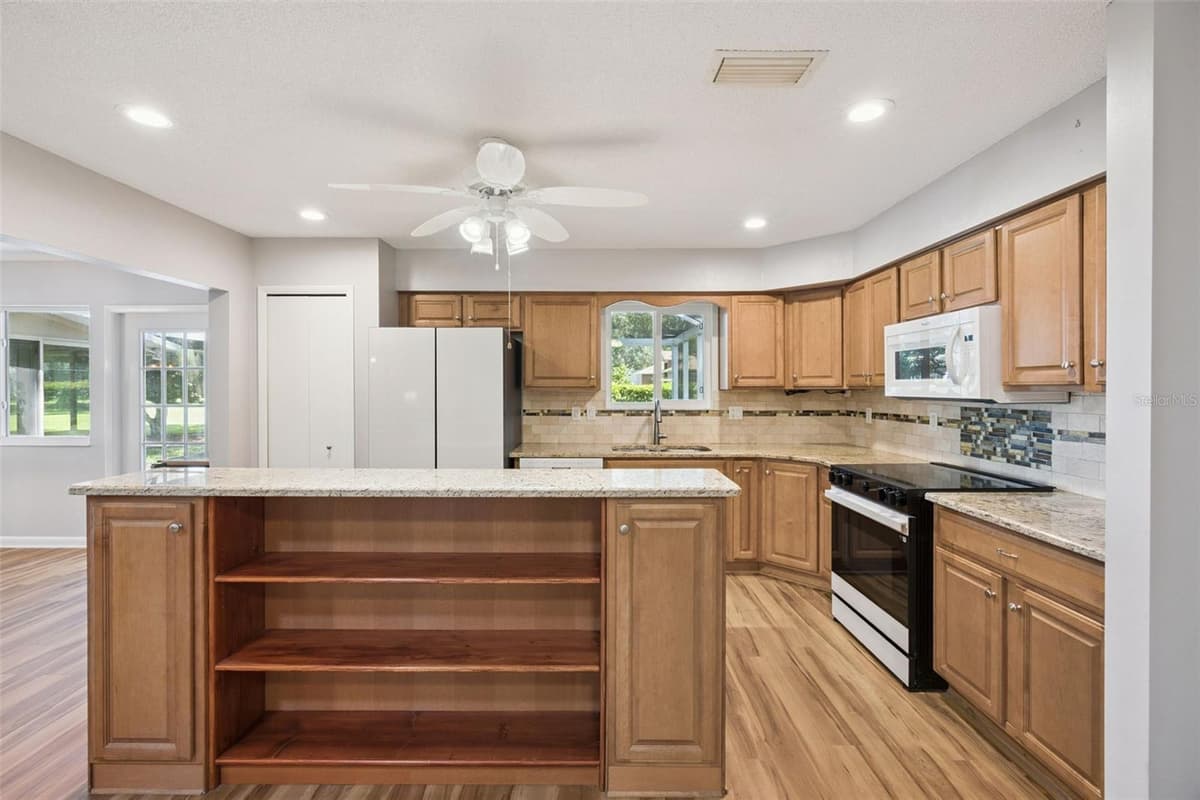 5606 ROSEWALL CIRCLE — photo 12 of 65