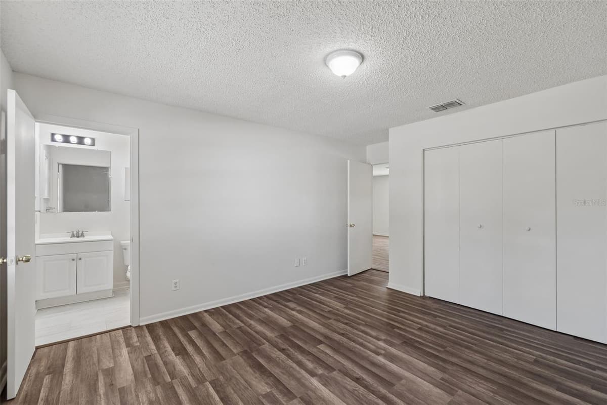 6711 INTERBAY BOULEVARD — photo 12 of 29