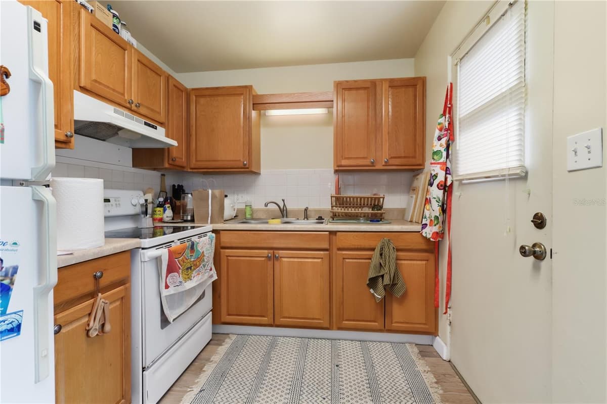 642 HARWOOD STREET — photo 79 of 98