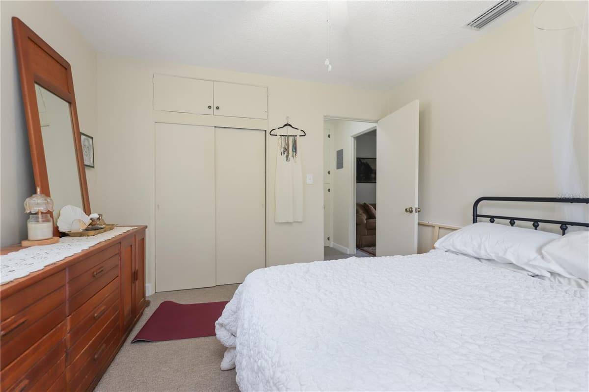 642 HARWOOD STREET — photo 25 of 98