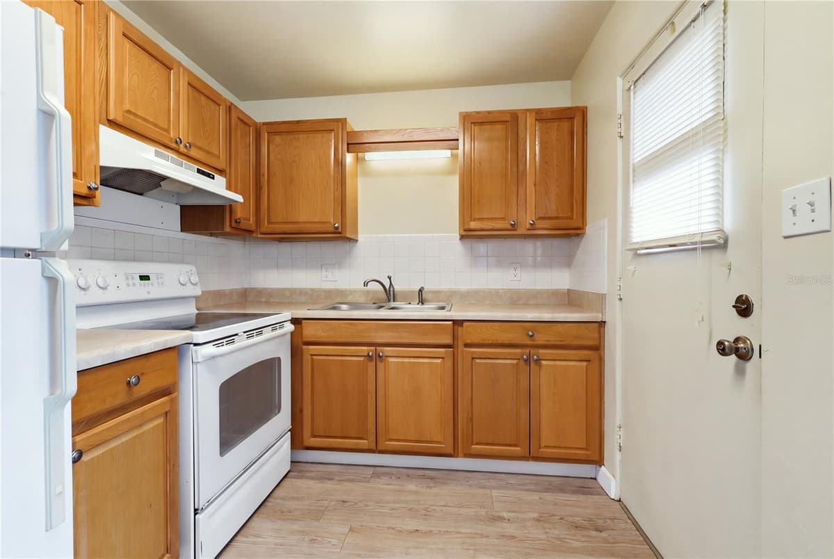 642 HARWOOD STREET — photo 80 of 98