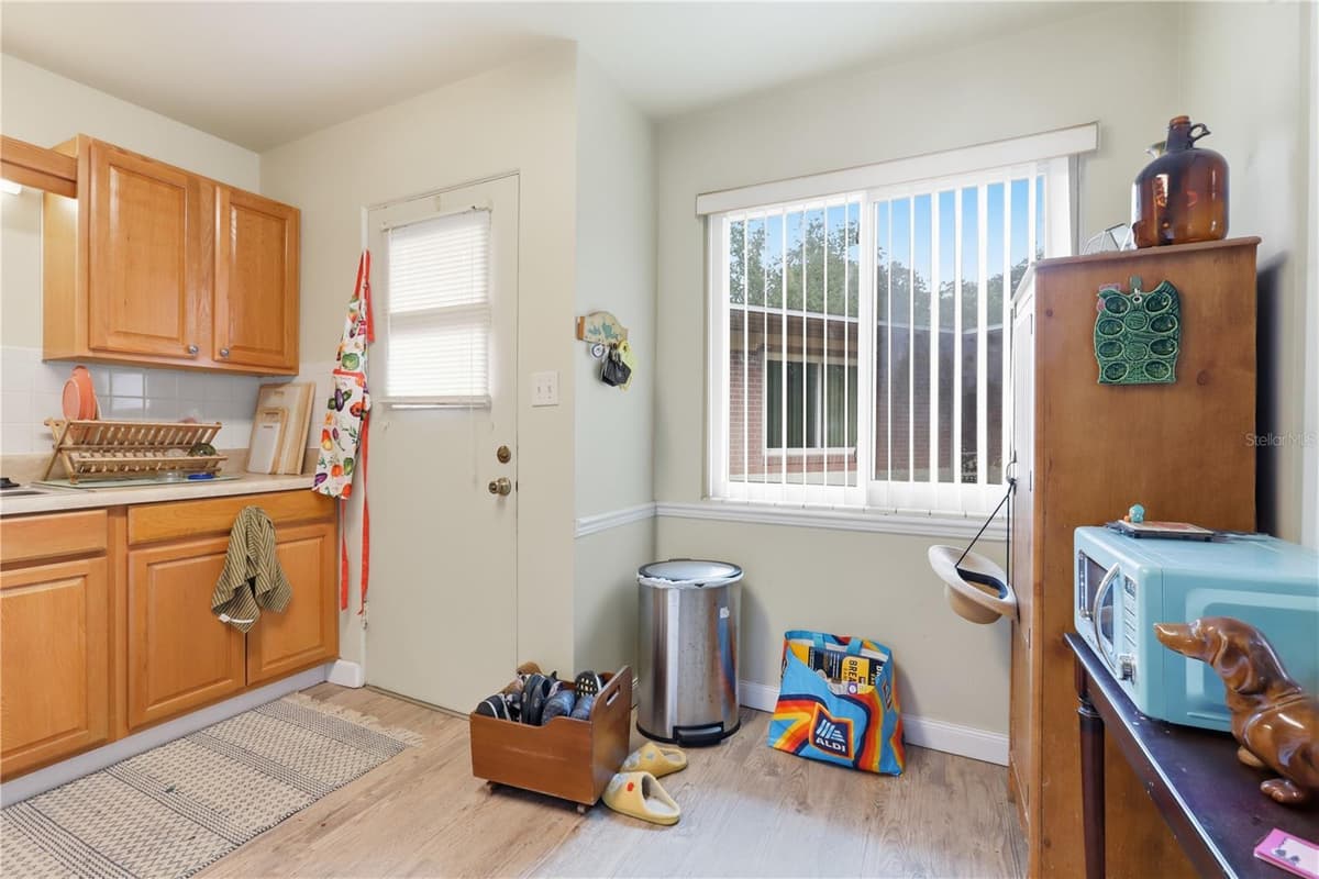 642 HARWOOD STREET — photo 83 of 98