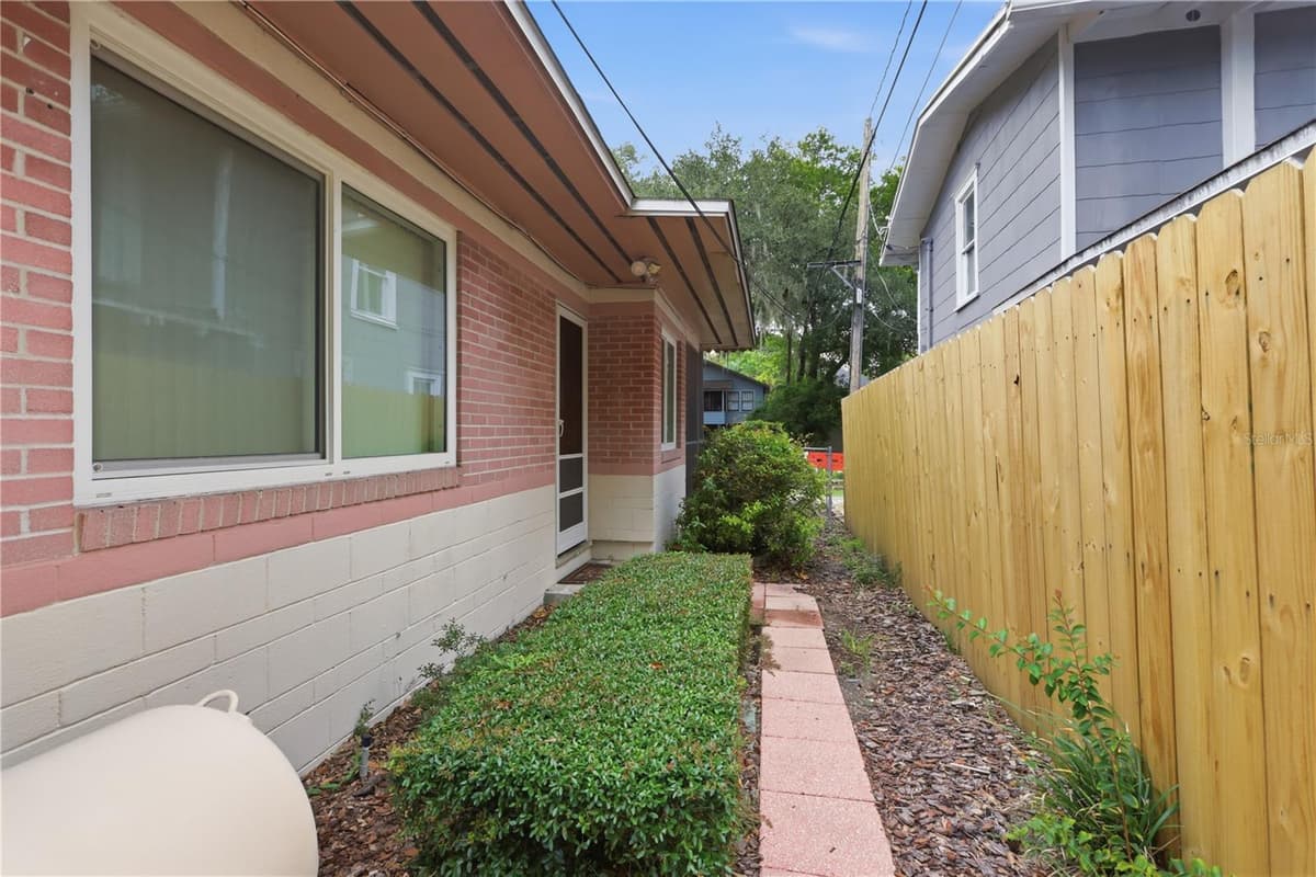 642 HARWOOD STREET — photo 65 of 98