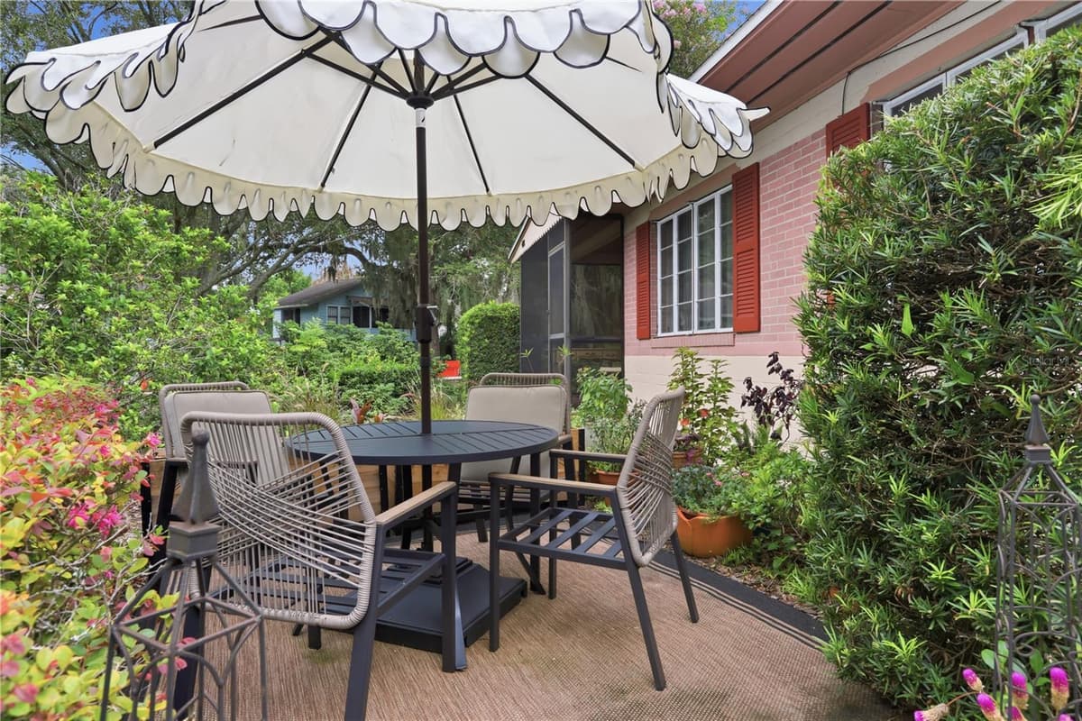 642 HARWOOD STREET — photo 33 of 98