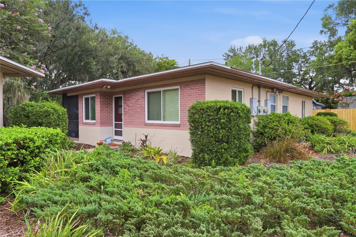 642 HARWOOD STREET — photo 89 of 98