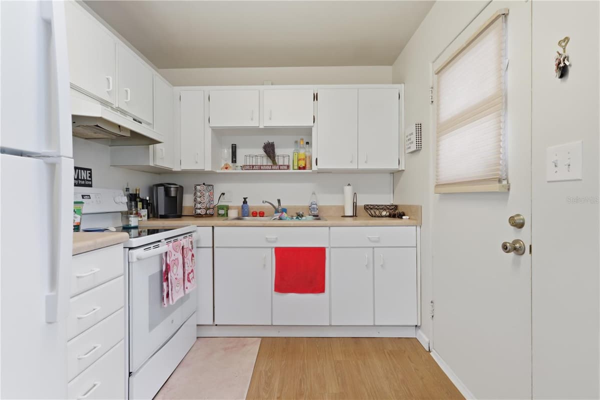 642 HARWOOD STREET — photo 60 of 98