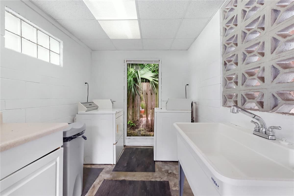 642 HARWOOD STREET — photo 96 of 98