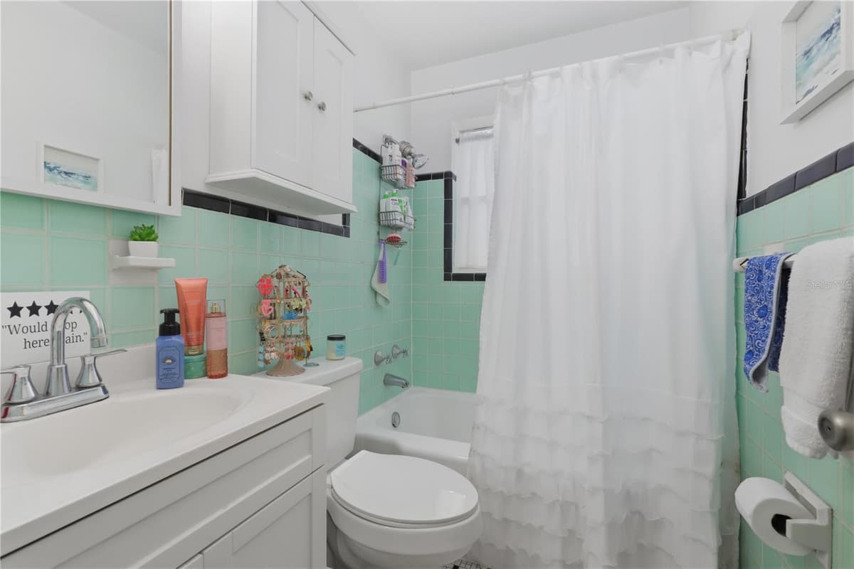 642 HARWOOD STREET — photo 49 of 98