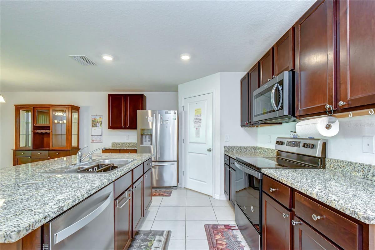 7760 BROAD POINTE DRIVE — photo 2 of 80