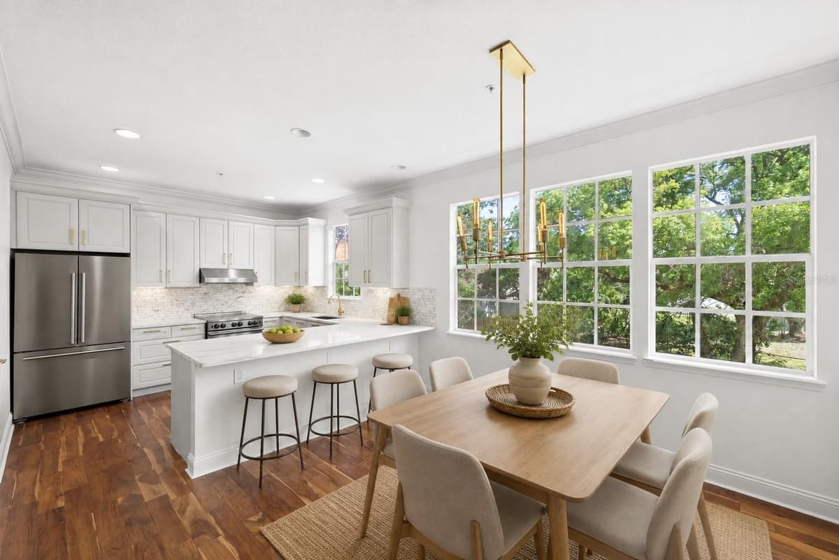 2605 ESPANA COURT — photo 3 of 32
