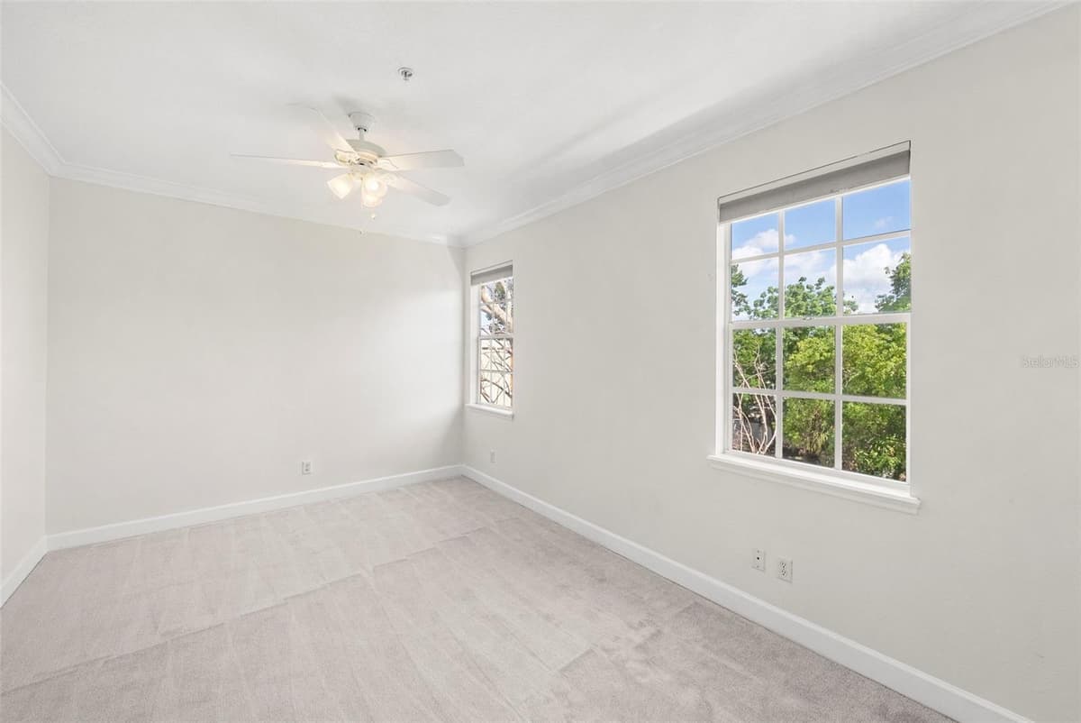 2605 ESPANA COURT — photo 25 of 32