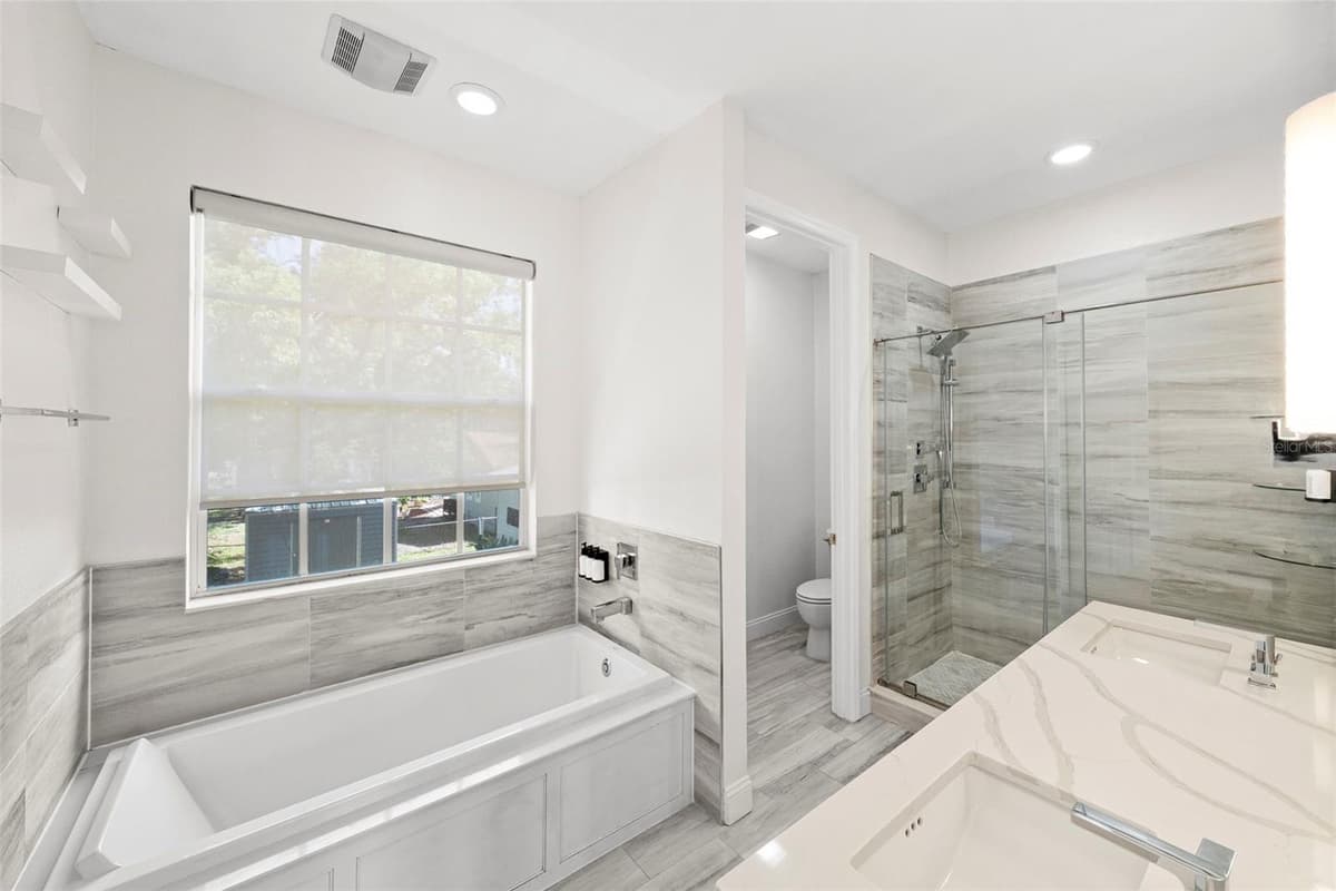 2605 ESPANA COURT — photo 17 of 32