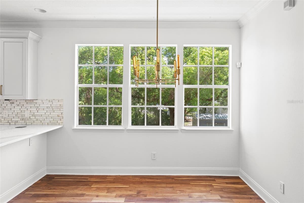 2605 ESPANA COURT — photo 6 of 32
