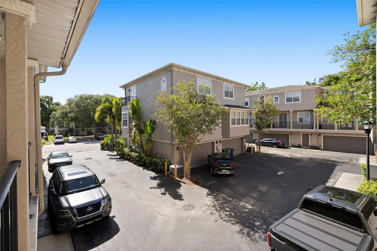 2605 ESPANA COURT — photo 19 of 32