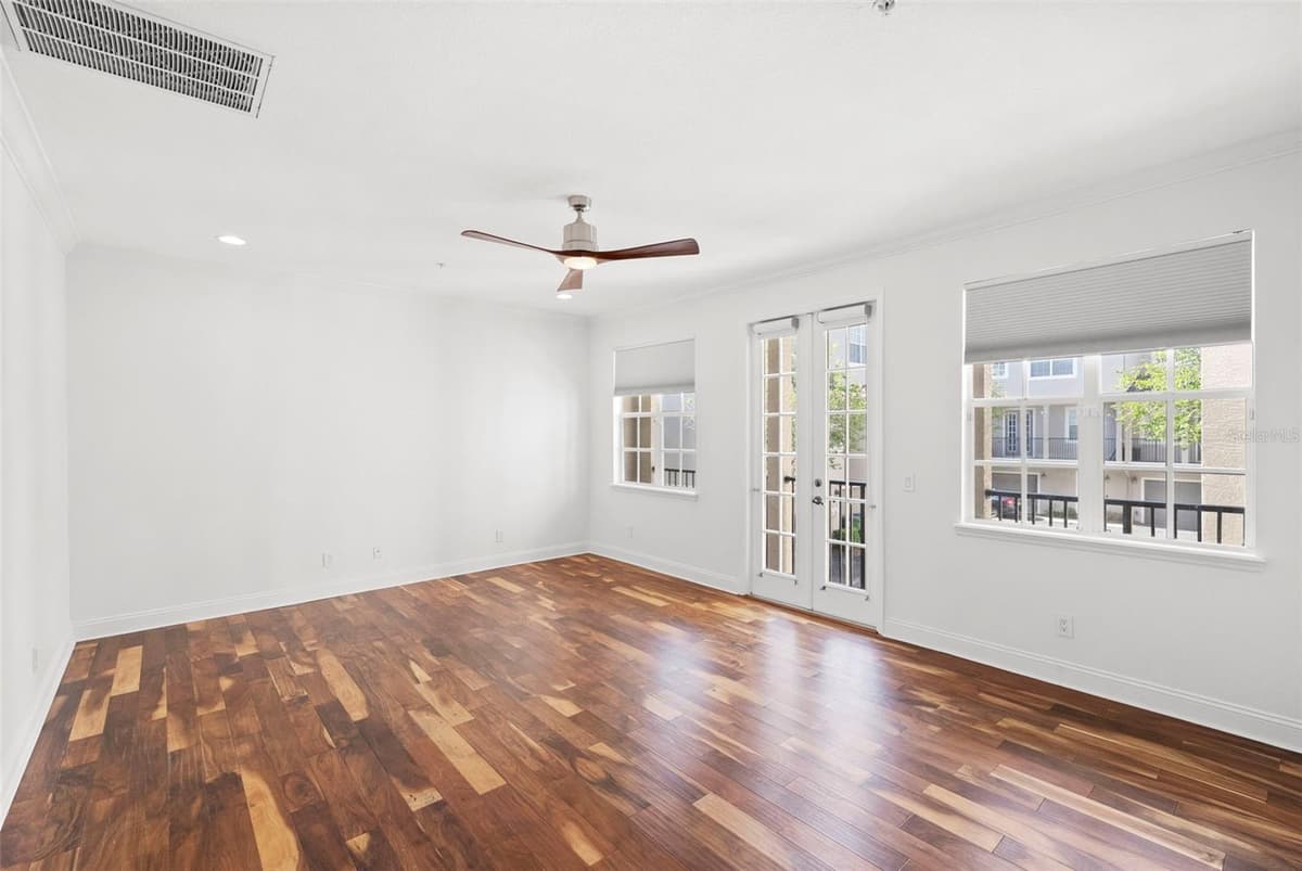 2605 ESPANA COURT — photo 13 of 32