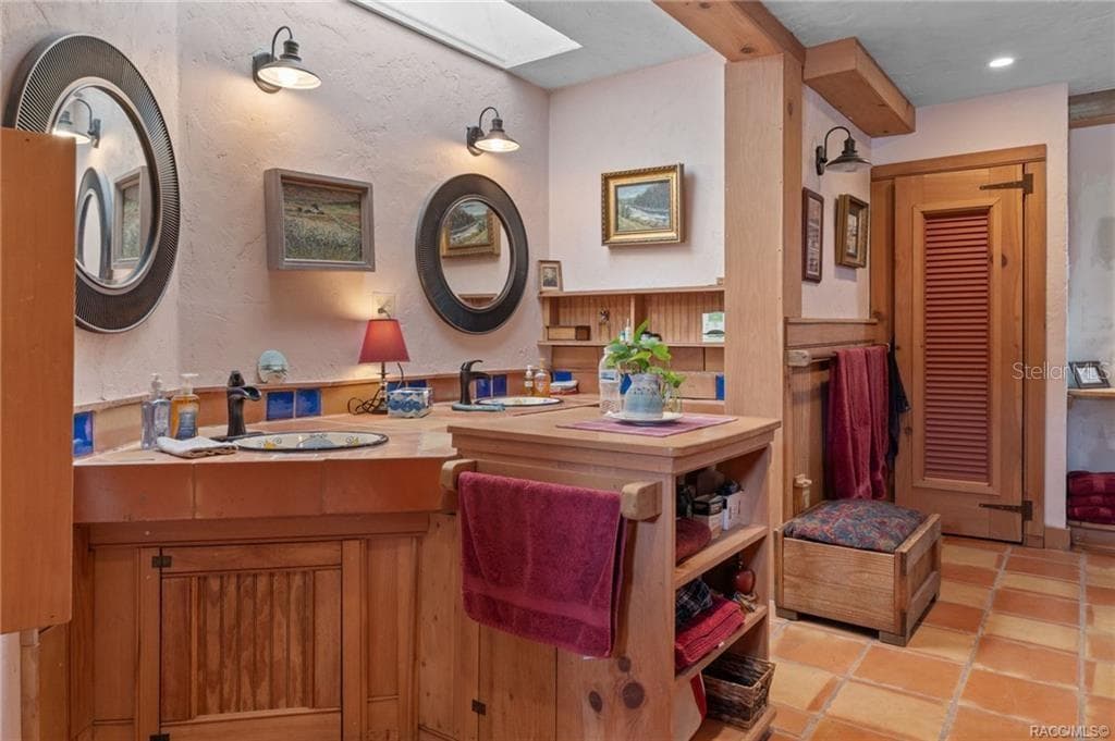 8004 HALCYON ISLE COURT — photo 31 of 50