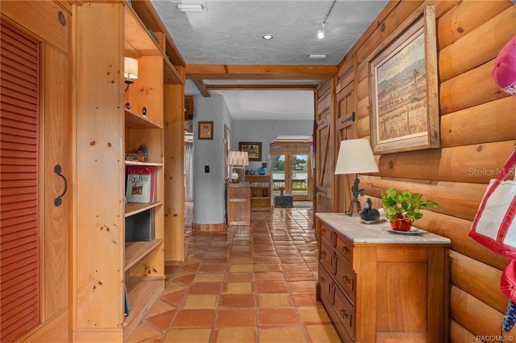8004 HALCYON ISLE COURT — photo 11 of 50