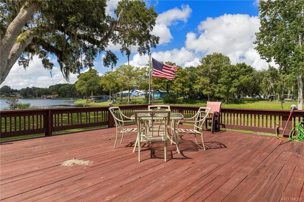 8004 HALCYON ISLE COURT — photo 39 of 50