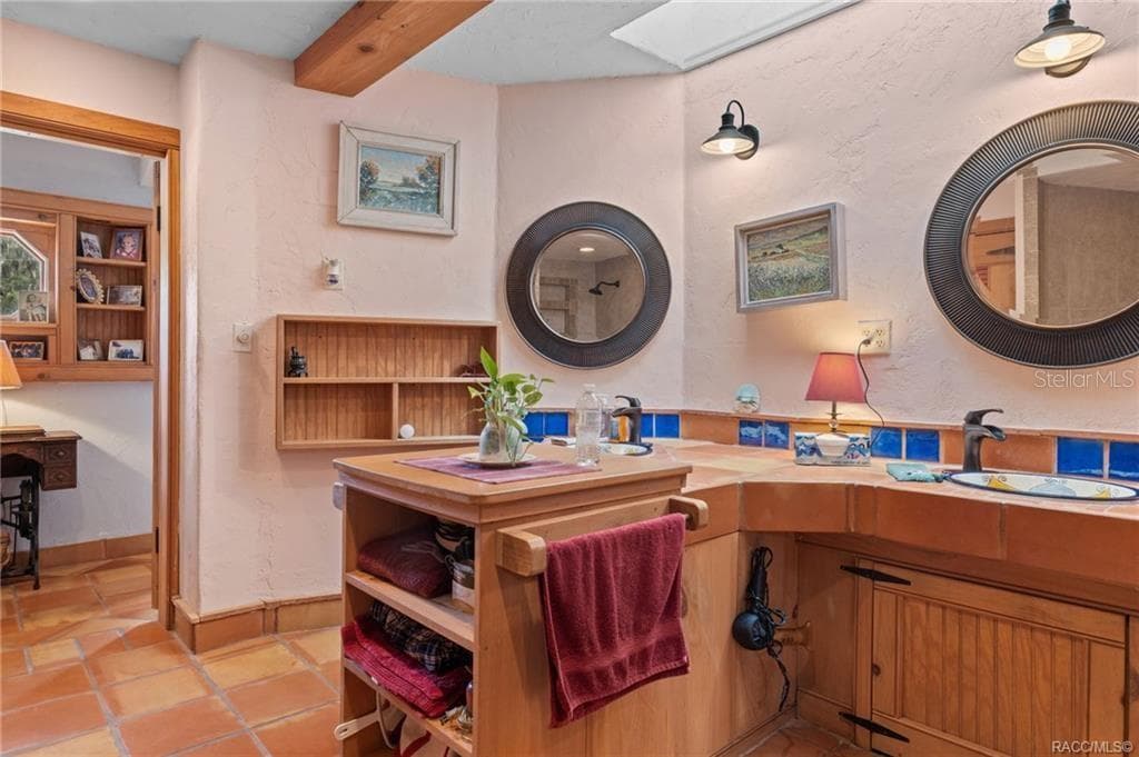 8004 HALCYON ISLE COURT — photo 32 of 50