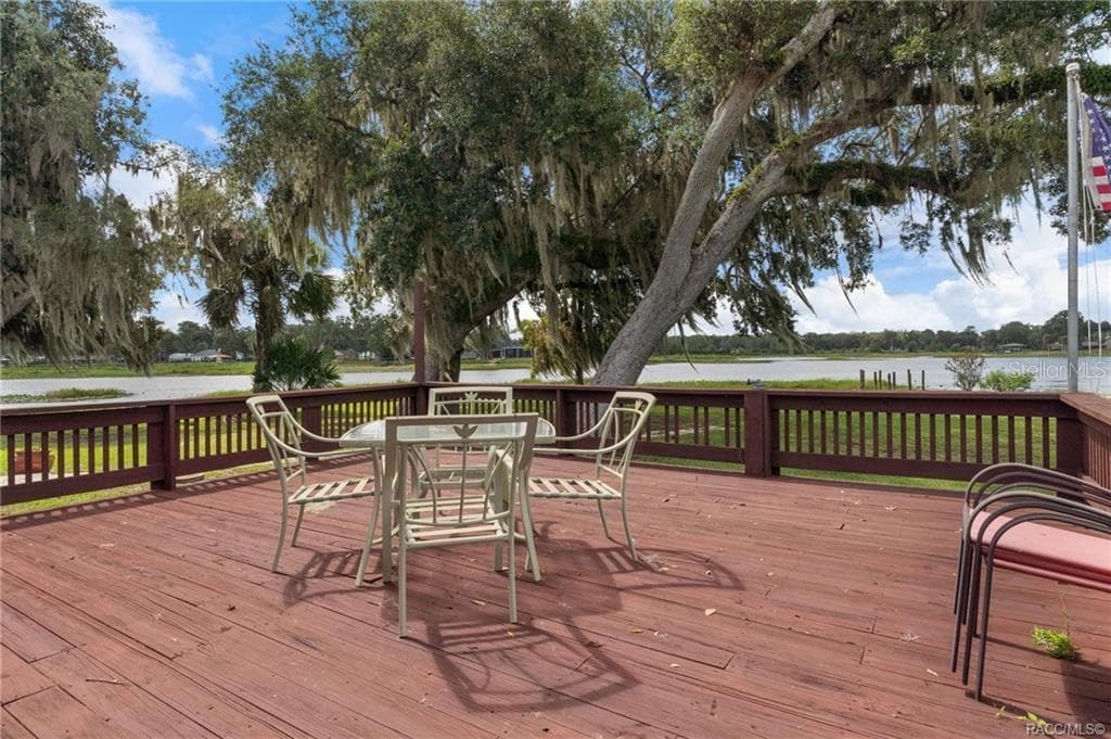 8004 HALCYON ISLE COURT — photo 40 of 50