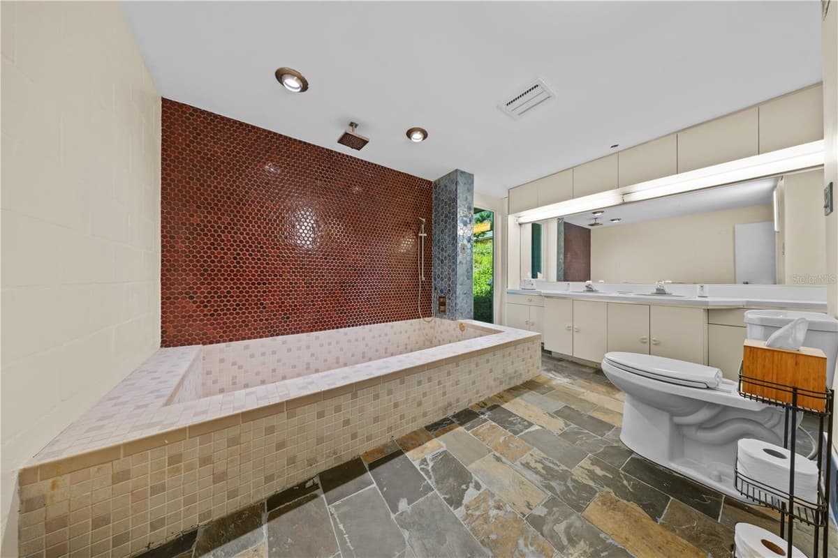 932 HYER AVENUE — photo 29 of 50