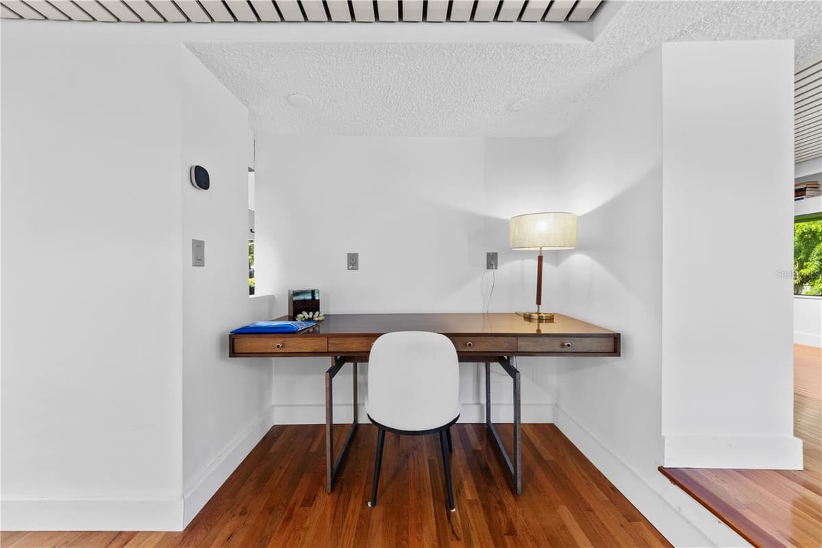932 HYER AVENUE — photo 16 of 50