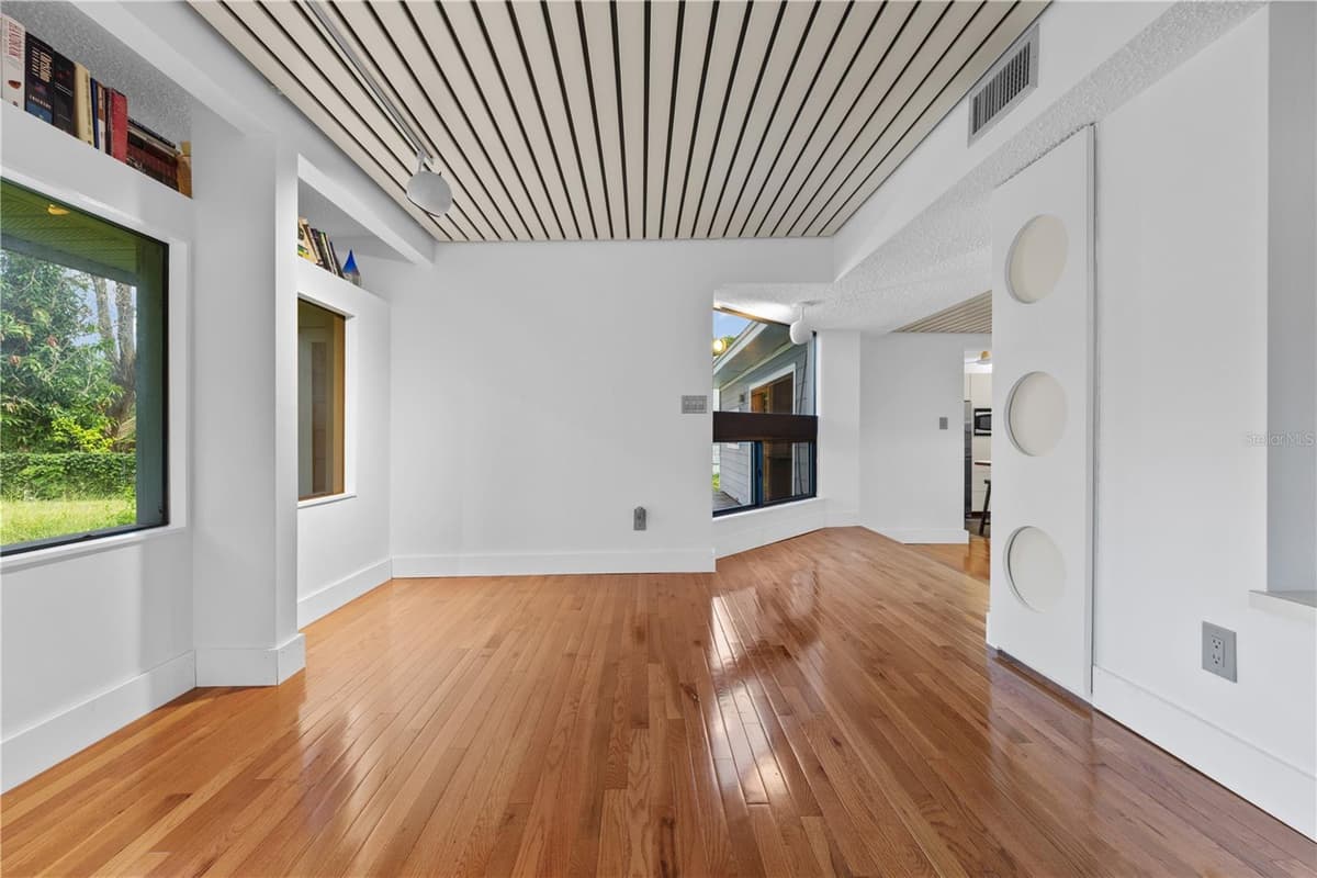 932 HYER AVENUE — photo 18 of 50