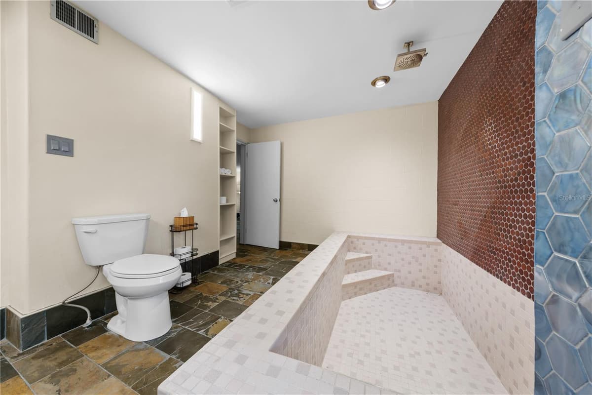 932 HYER AVENUE — photo 44 of 50