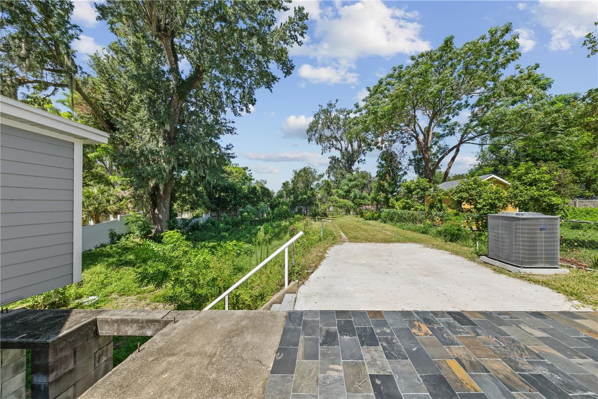 932 HYER AVENUE — photo 47 of 50