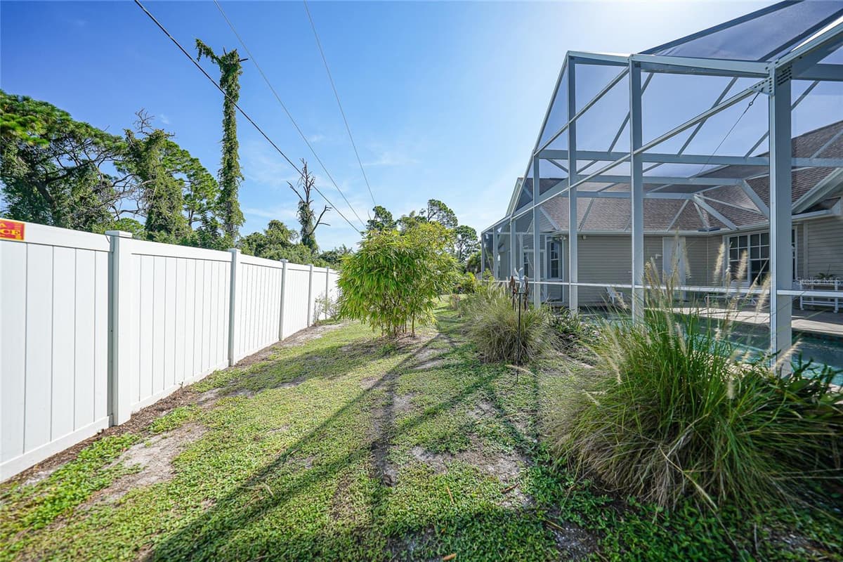 5219 GUAVA TERRACE — photo 36 of 63