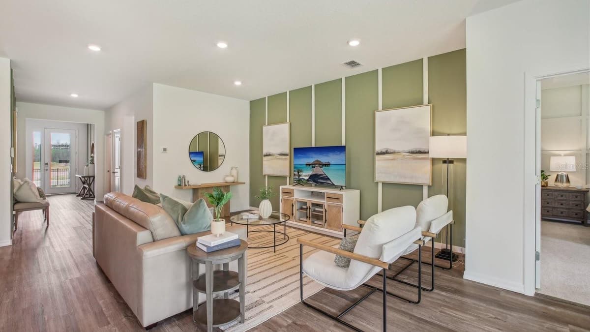 2490 STRATTEN DRIVE — photo 3 of 34
