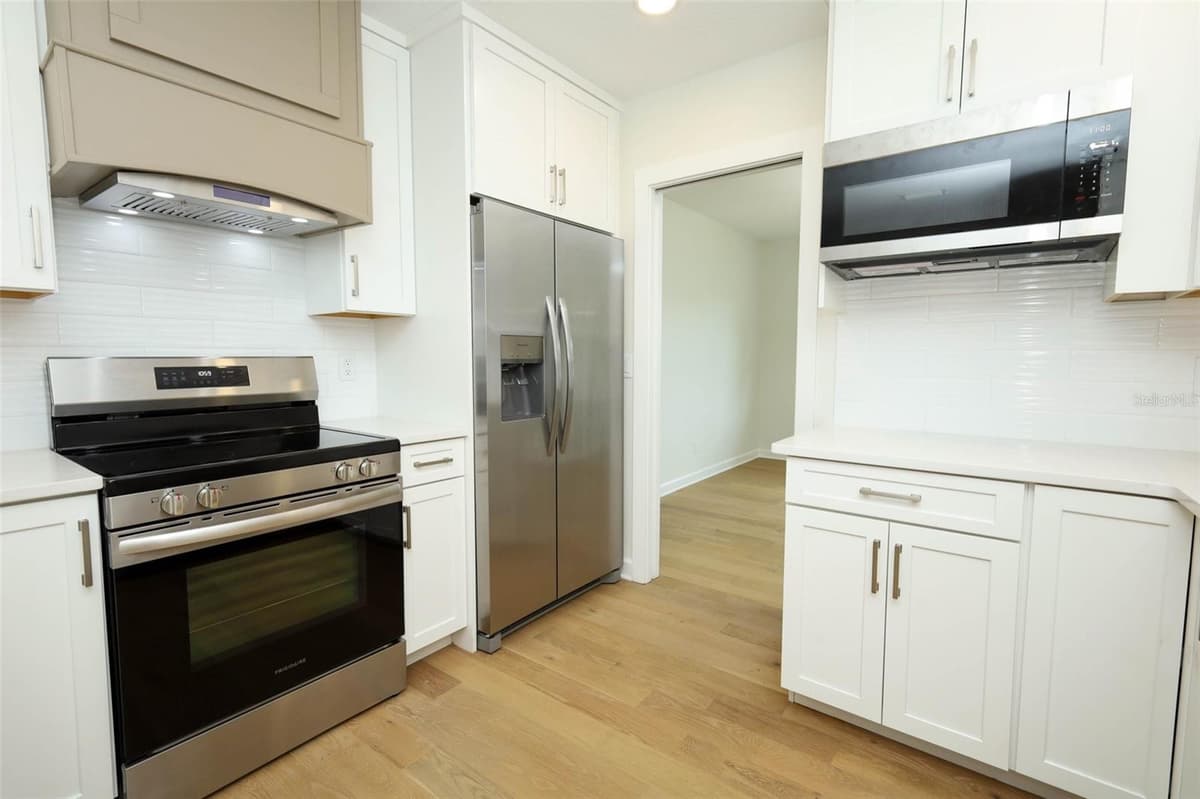 112 CLARK STREET — photo 9 of 29