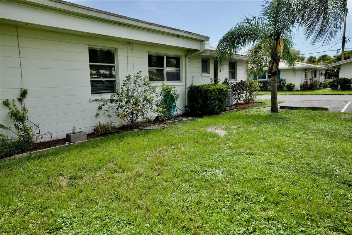 1741 CARIBBEAN CIRCLE — photo 4 of 22