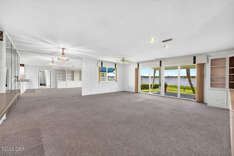 448 RIVERSIDE DRIVE — photo 9 of 29