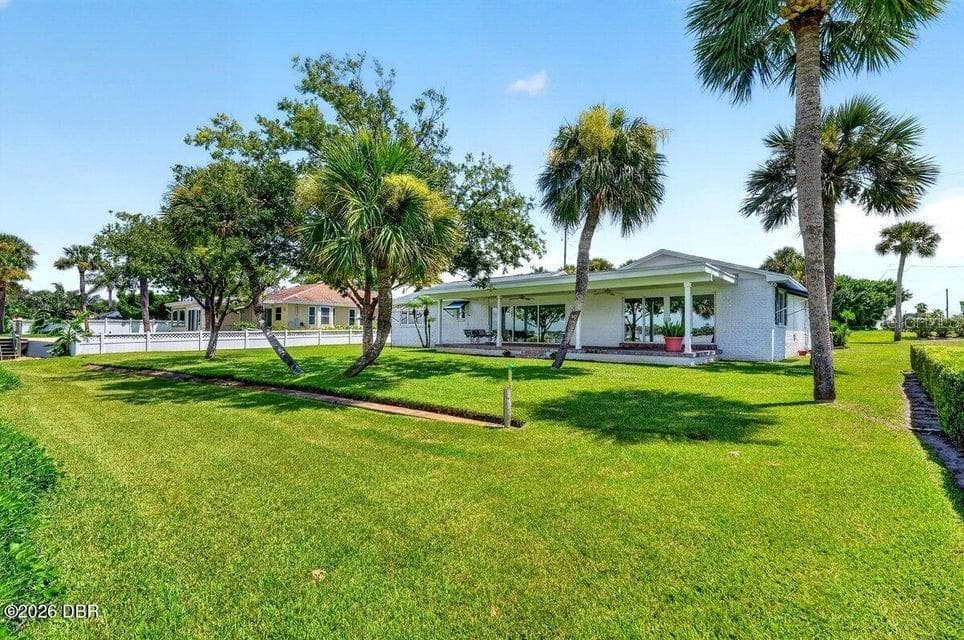 448 RIVERSIDE DRIVE — photo 4 of 29