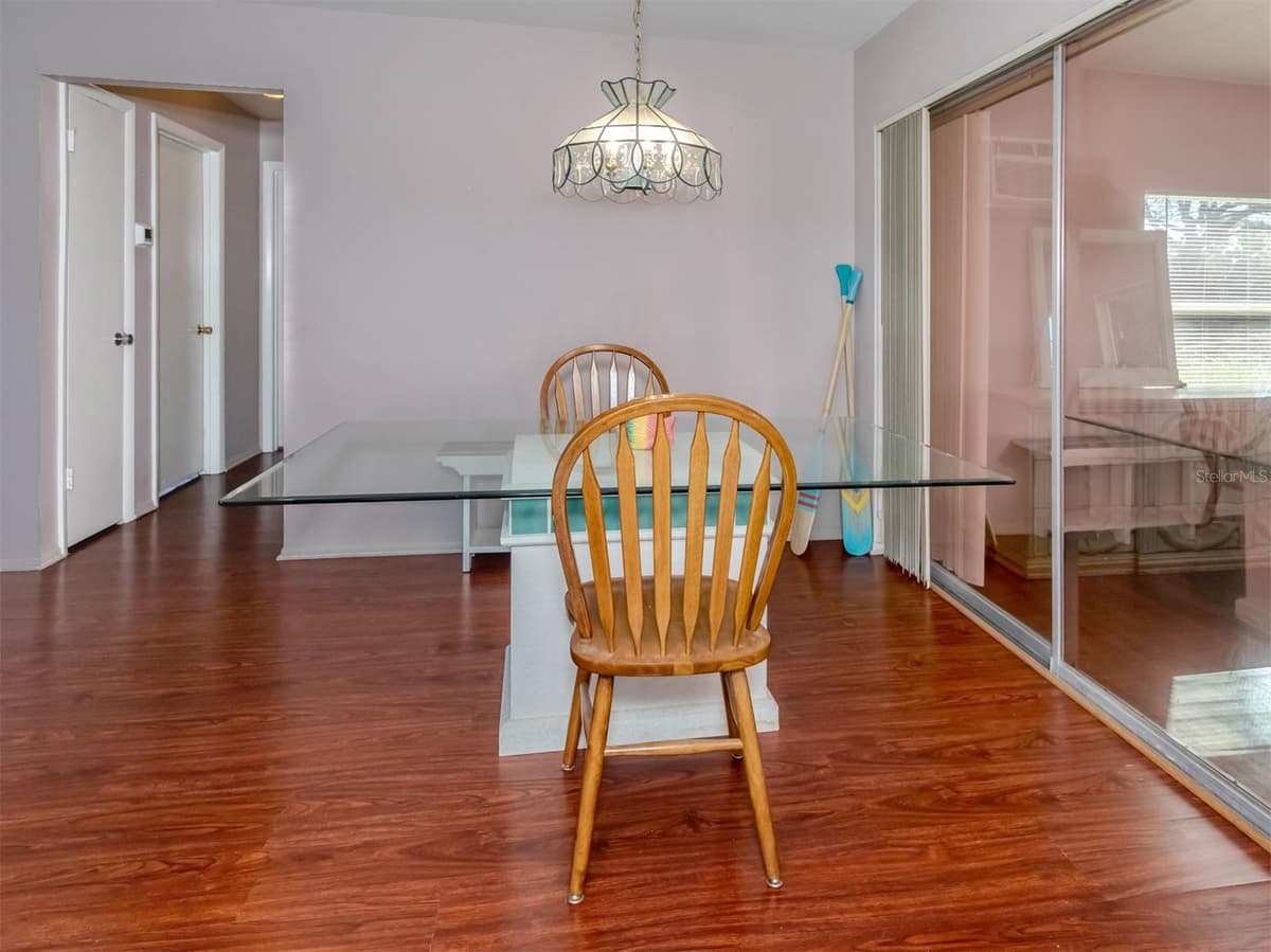 424 CENTER ROAD — photo 9 of 65