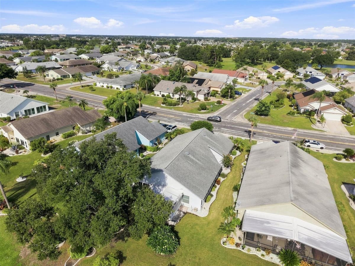 1807 DEL WEBB BOULEVARD — photo 46 of 48