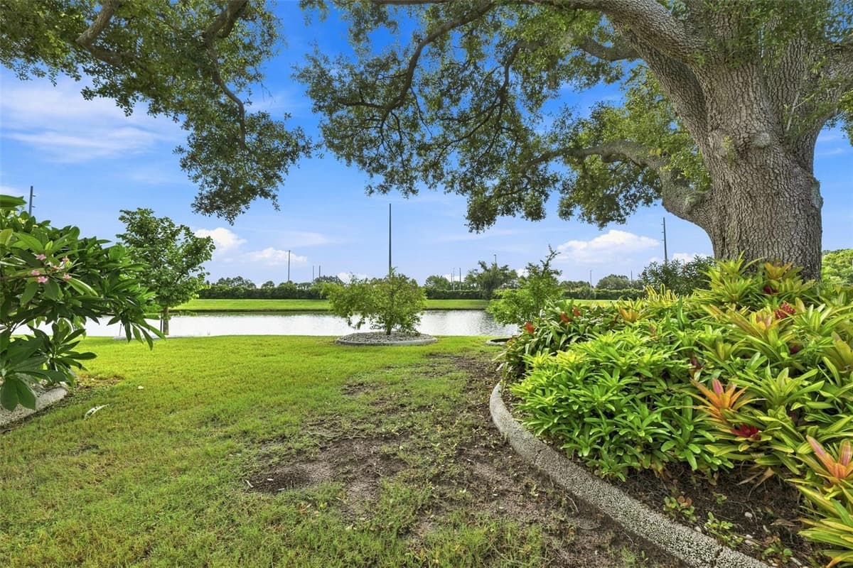 1807 DEL WEBB BOULEVARD — photo 41 of 48