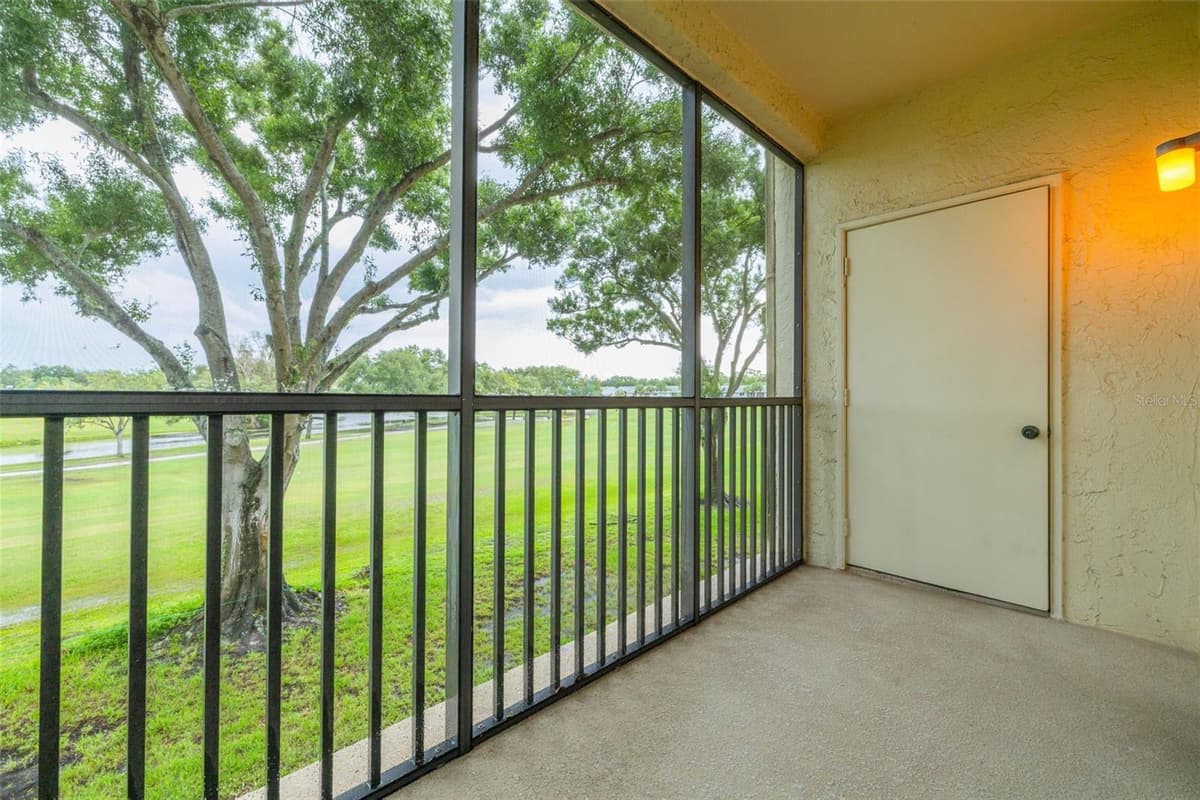 700 STARKEY ROAD — photo 11 of 34
