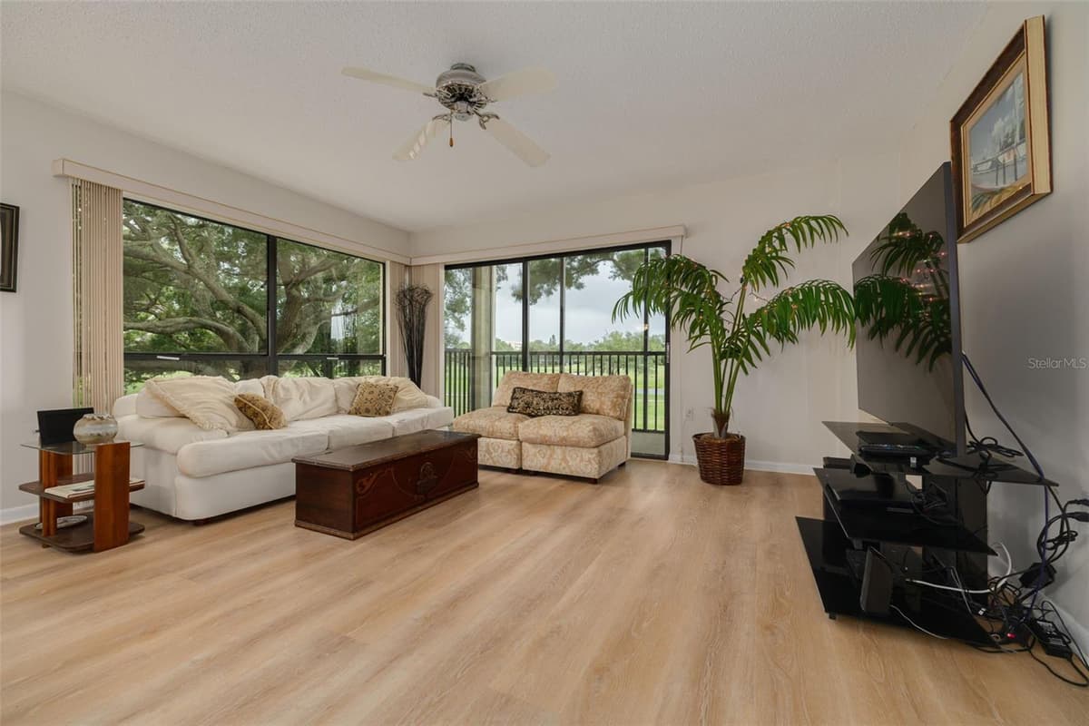 700 STARKEY ROAD — photo 9 of 34