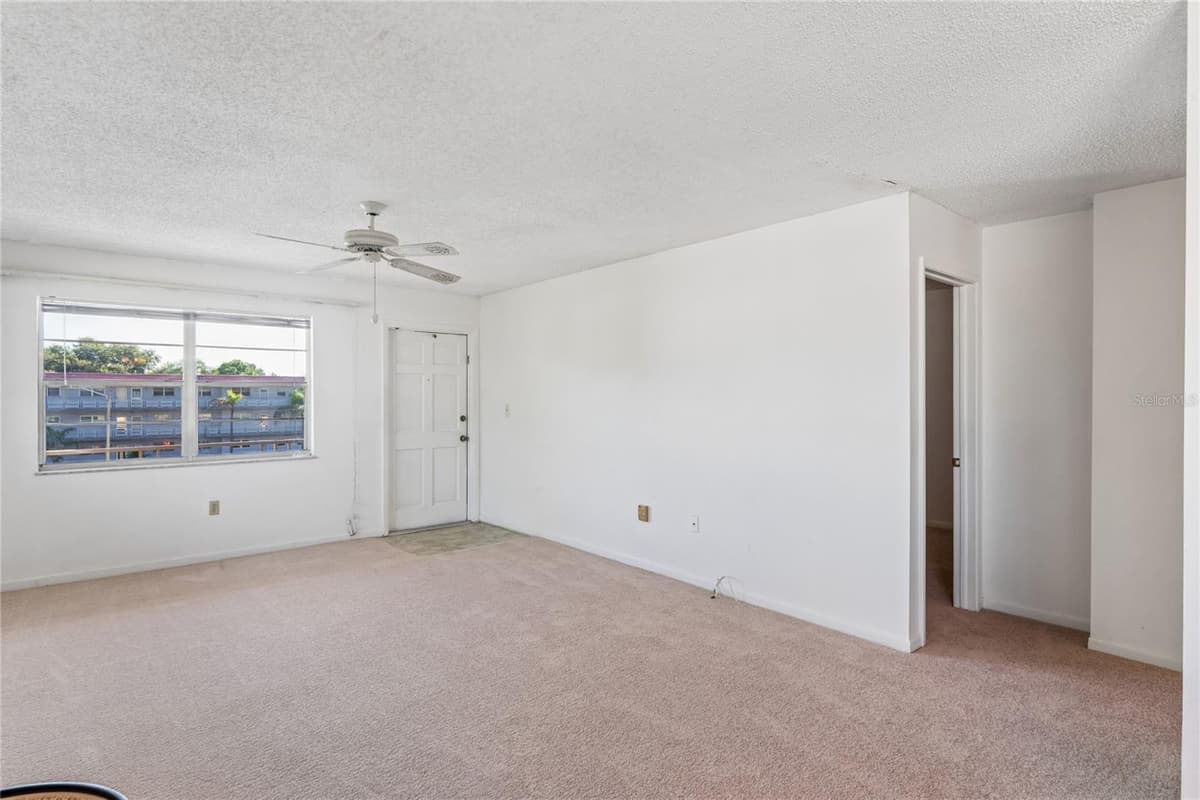 5530 80TH STREET — photo 5 of 45