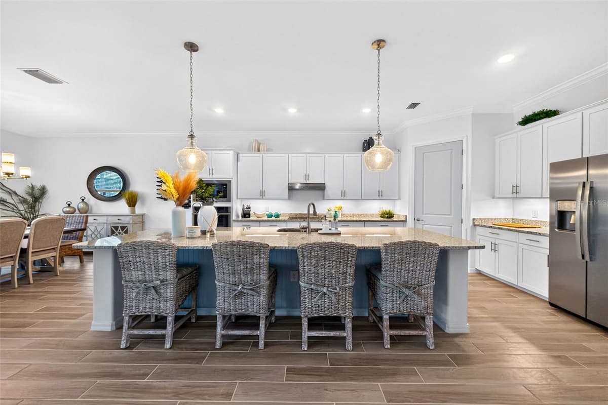 25043 GOLDEN FERN DRIVE — photo 14 of 77